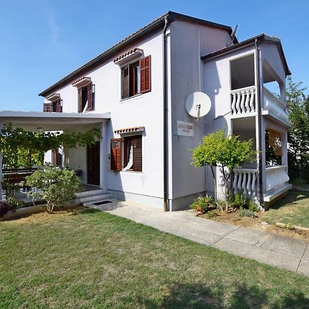 Apartments Keti Nin Luaran gambar