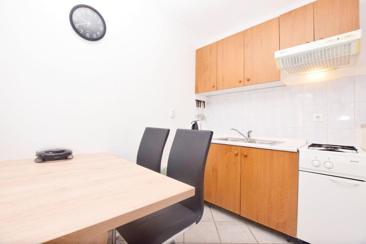Apartments Keti Nin Luaran gambar