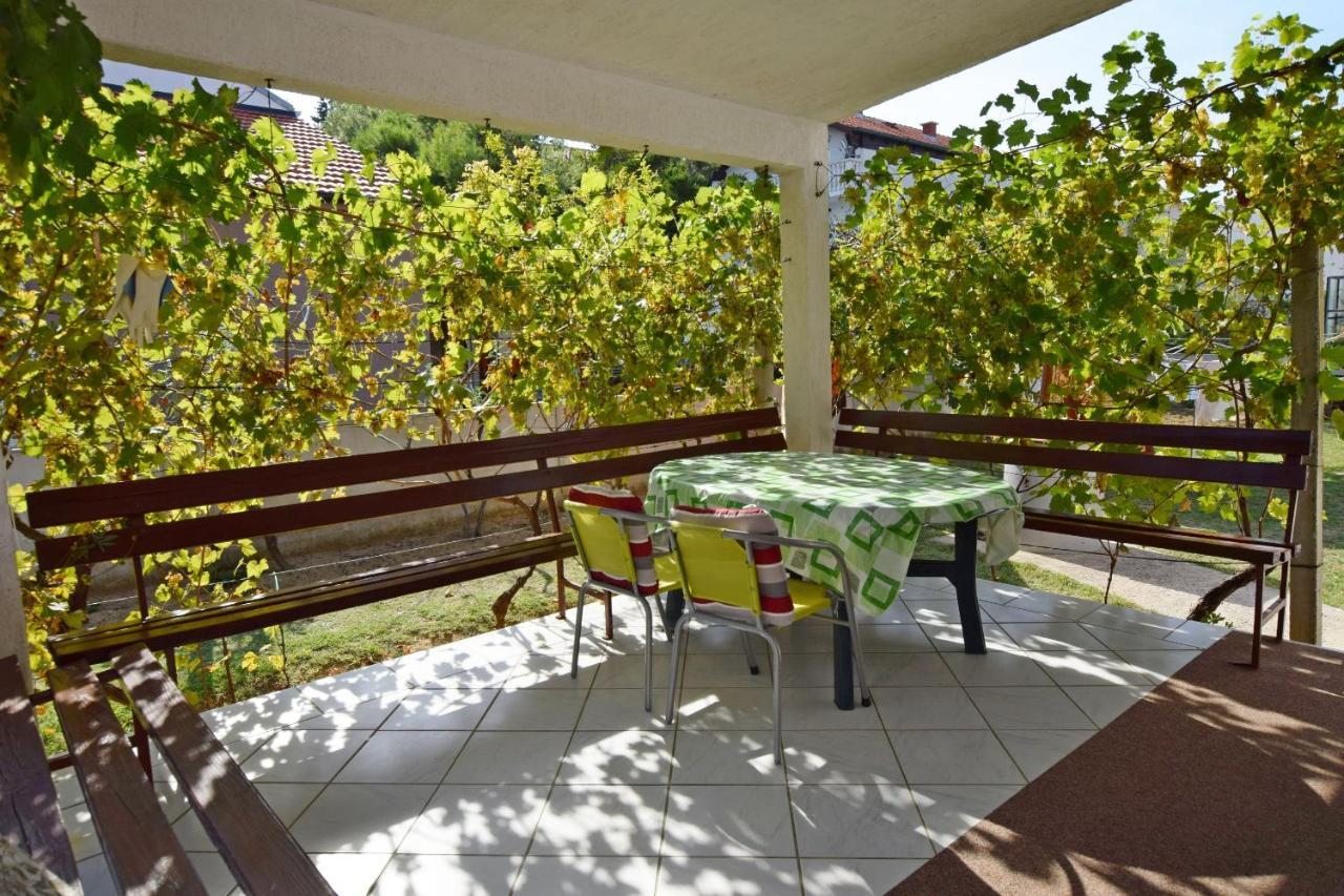 Apartments Keti Nin Luaran gambar