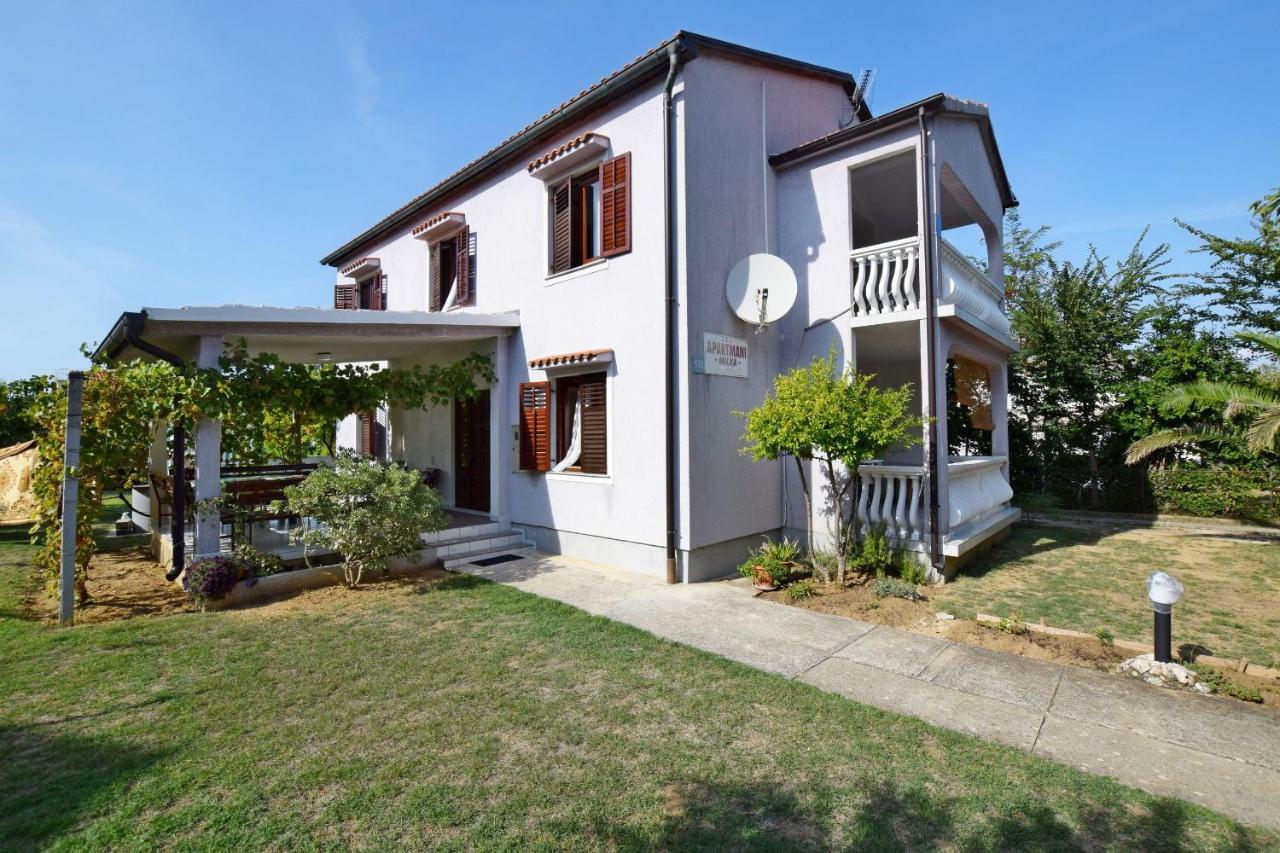 Apartments Keti Nin Luaran gambar